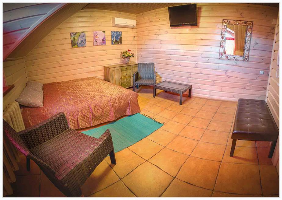 Hotel Bannyi Dvir Uzyn Ngoại thất bức ảnh